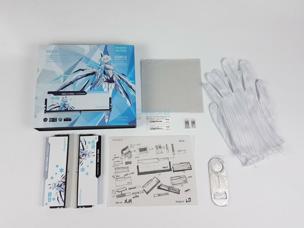 Packaging and Accessories