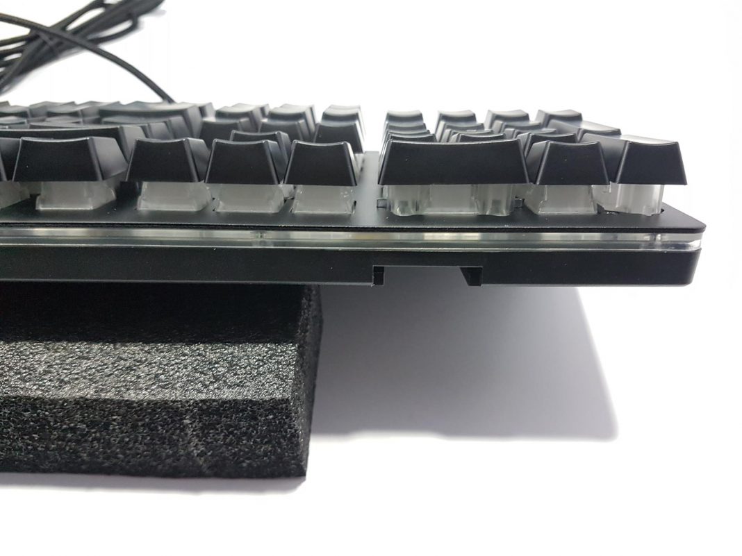 thermaltake challenger pro uper keyboard