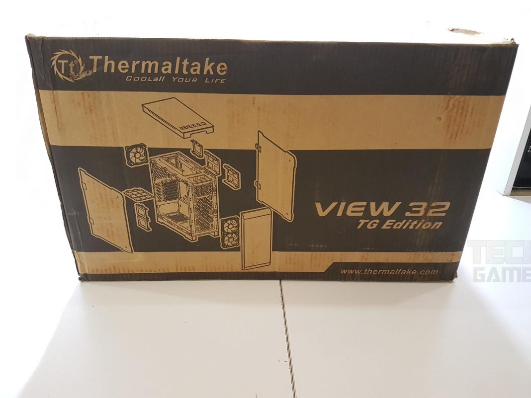 Thermaltake View 32 Packaging