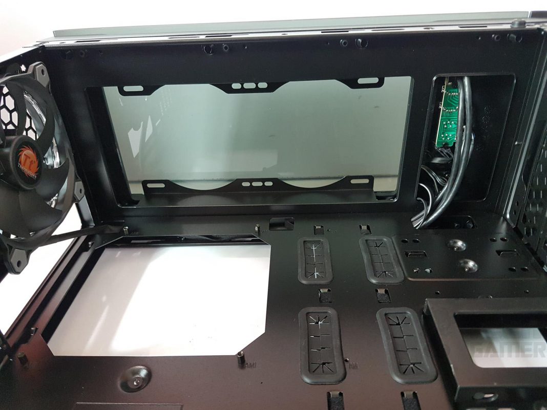 Thermaltake View Chassis Closer Look