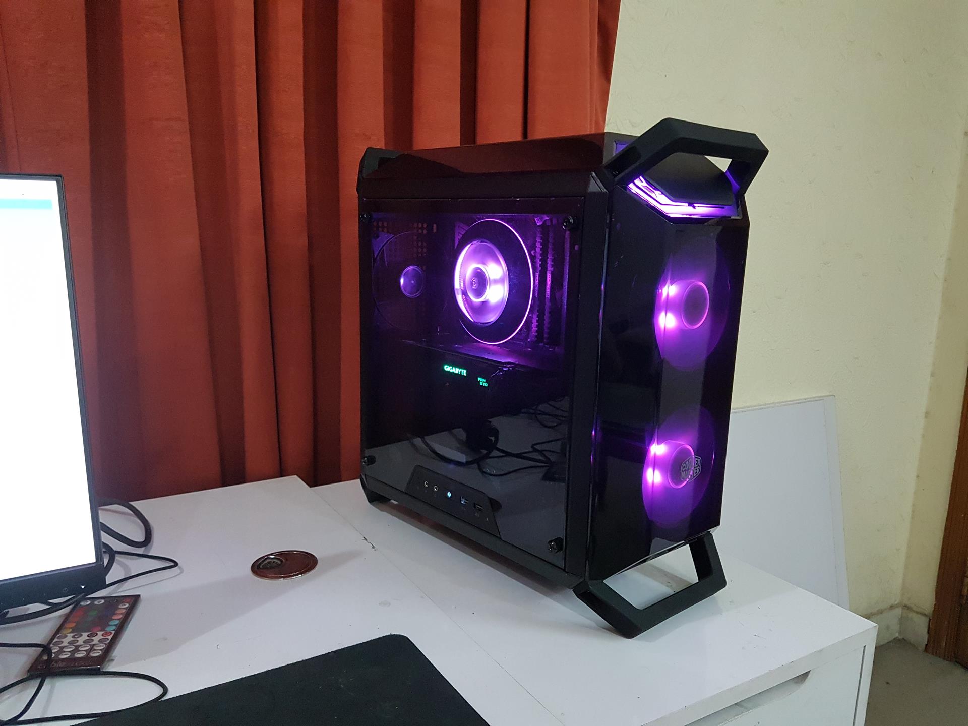 Cooler Master MasterBox Q300P mATX Chassis Review