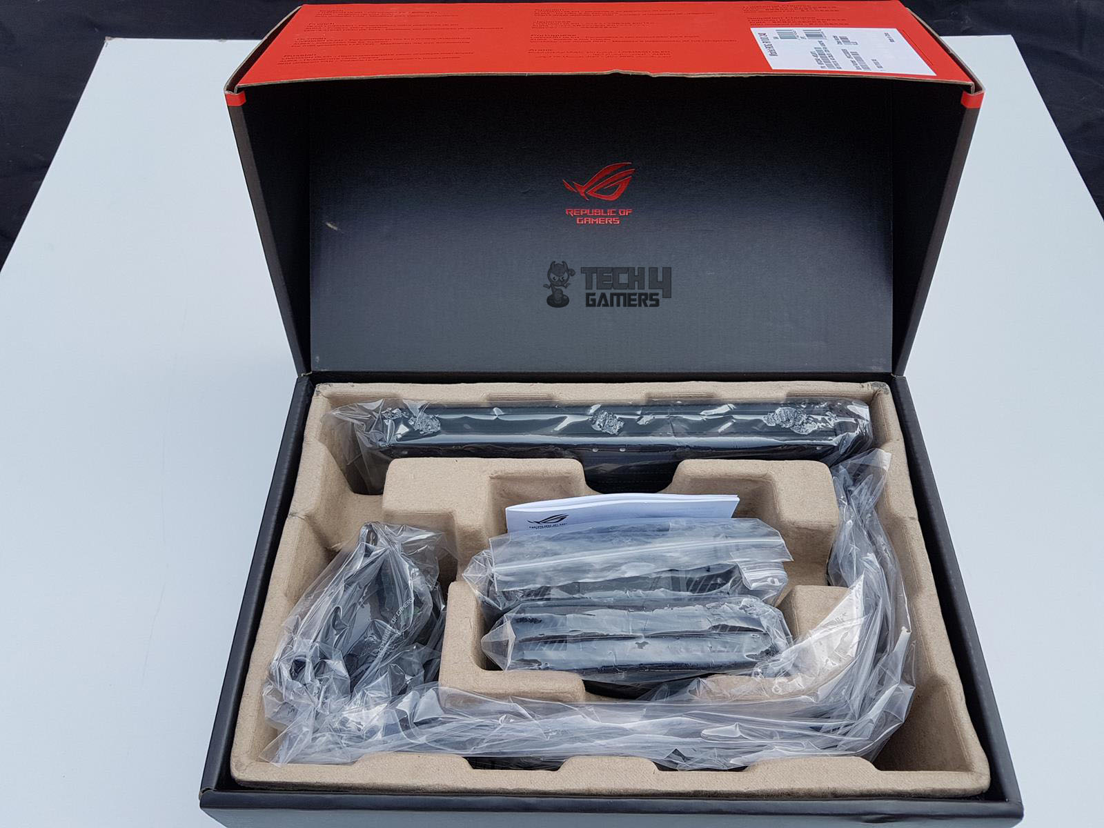 ASUS ROG Ryuo 240 CPU Liquid Cooler Review — Unboxing the cooler