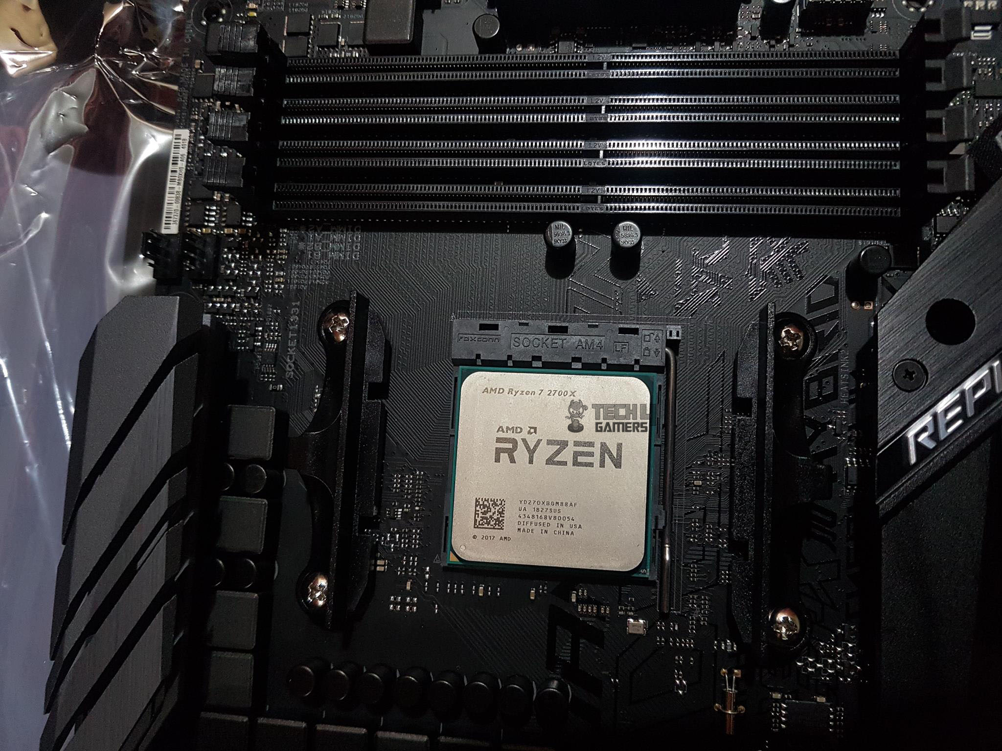 Ryzen 7 2700X Packaging cardboard