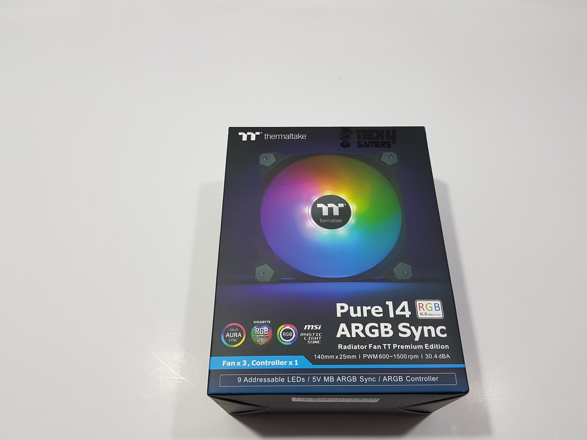 Pure 14 ARGB Fan Packaging and Unboxing