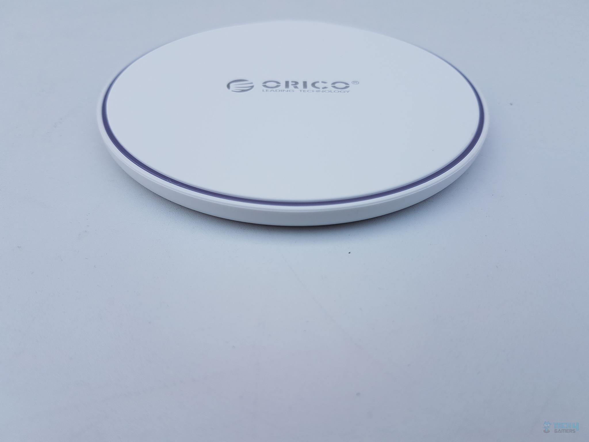 ZMC01 Fast wireless charger Top Cover Closer Look