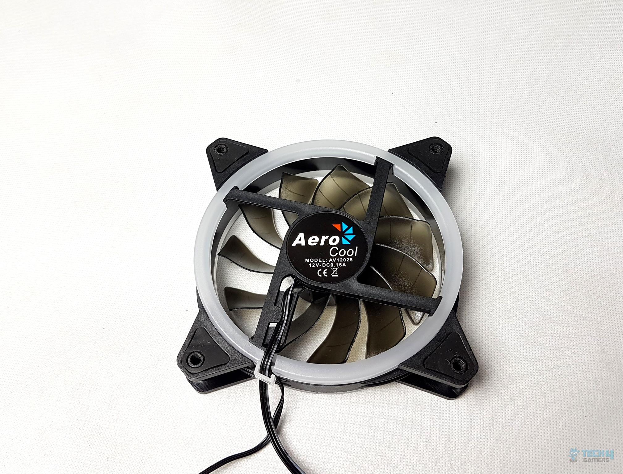  Aerocool Quartz Revo RGB Mid-Tower Chassis — The backside of the fan