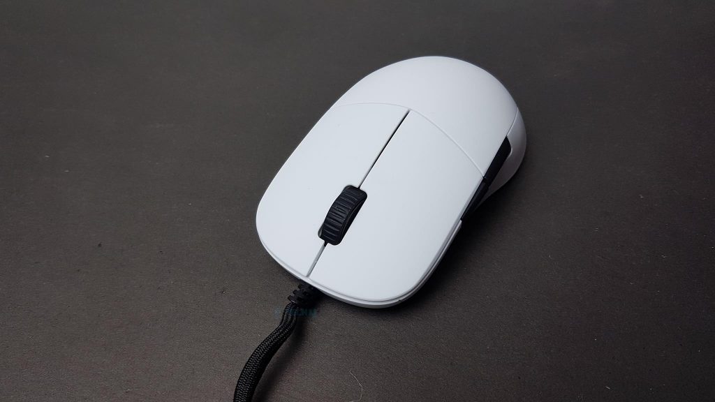 ENDGAME GEAR XM1 One White gaming mouse