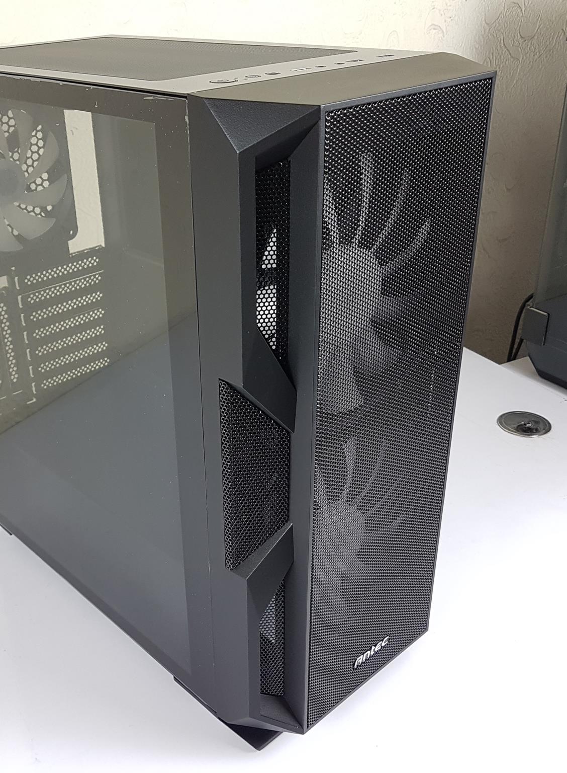 Antec nx800 Closer front side Look 