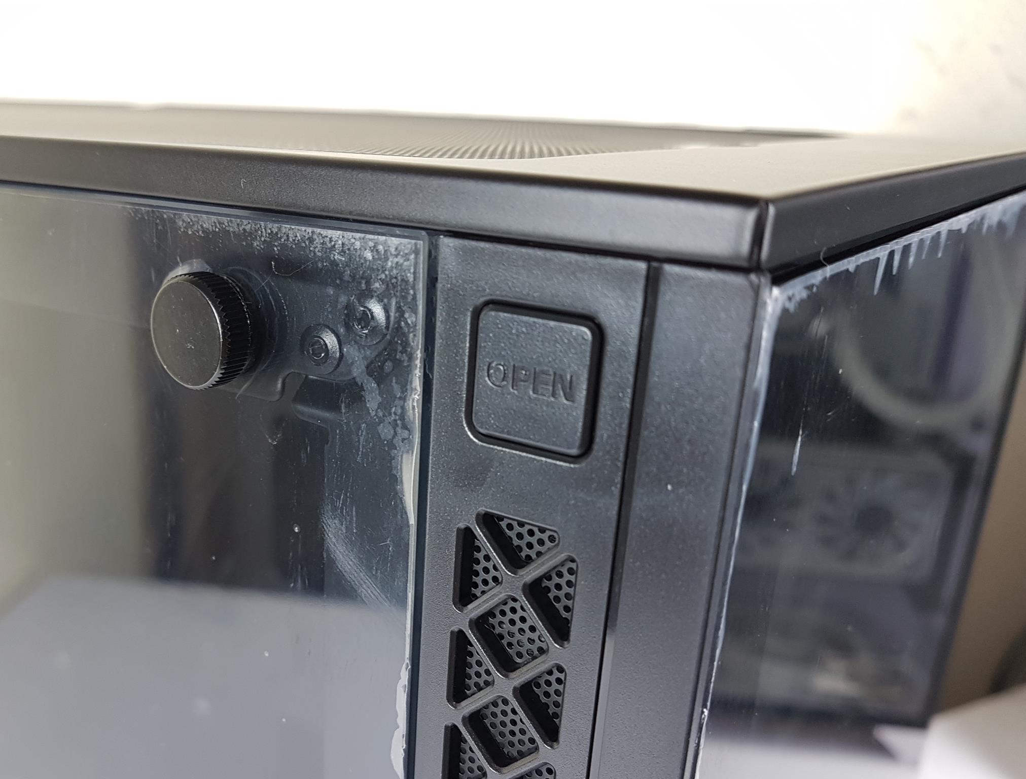 DeepCool MATREXX 70 ADD-RGB 3F — Button to open the front panel