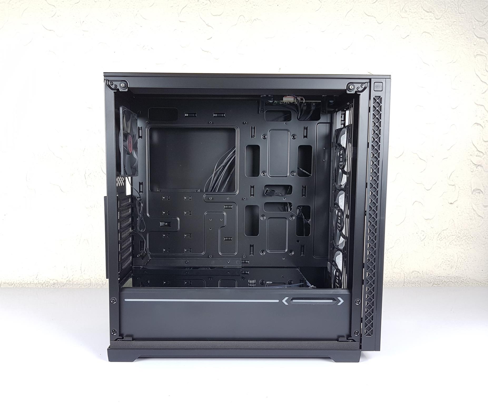 DeepCool MATREXX 70 ADD-RGB 3F — The interior of the chassis