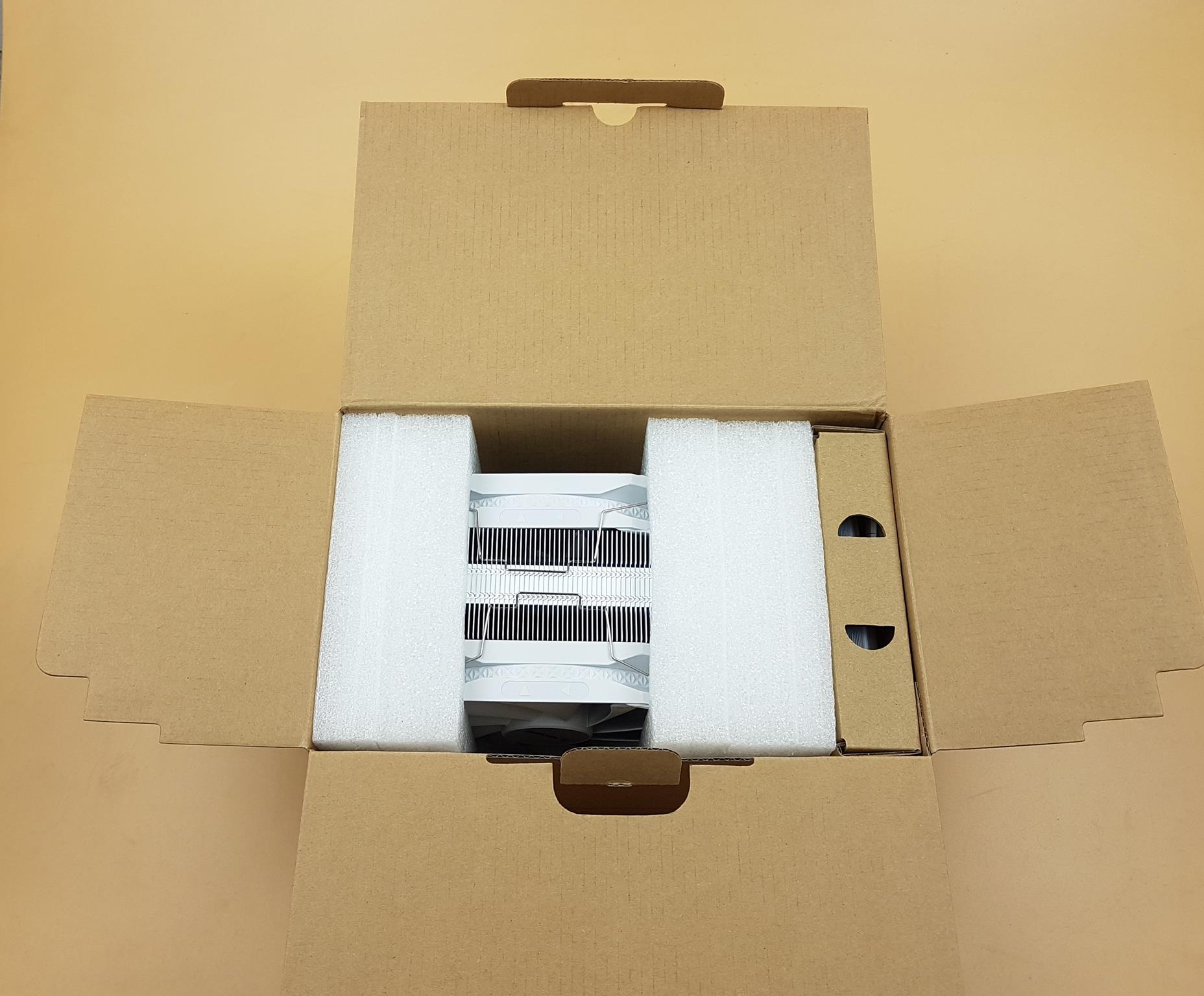 DeepCool AS500 Plus Packaging 