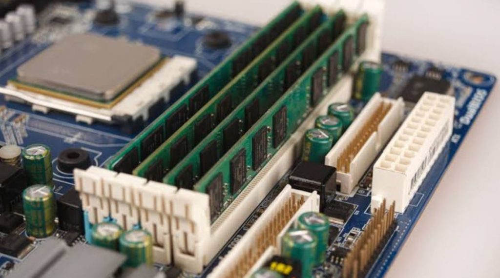 Can You Mix RAM Brands, Sticks, & Types? [Guide] Tech4Gamers