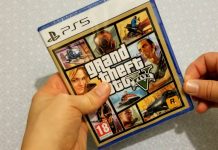 First GTA 5 Physical PS5 Disc Unboxing: No Map & Manuals GTA 5 Disc frontside PS5 physical edition