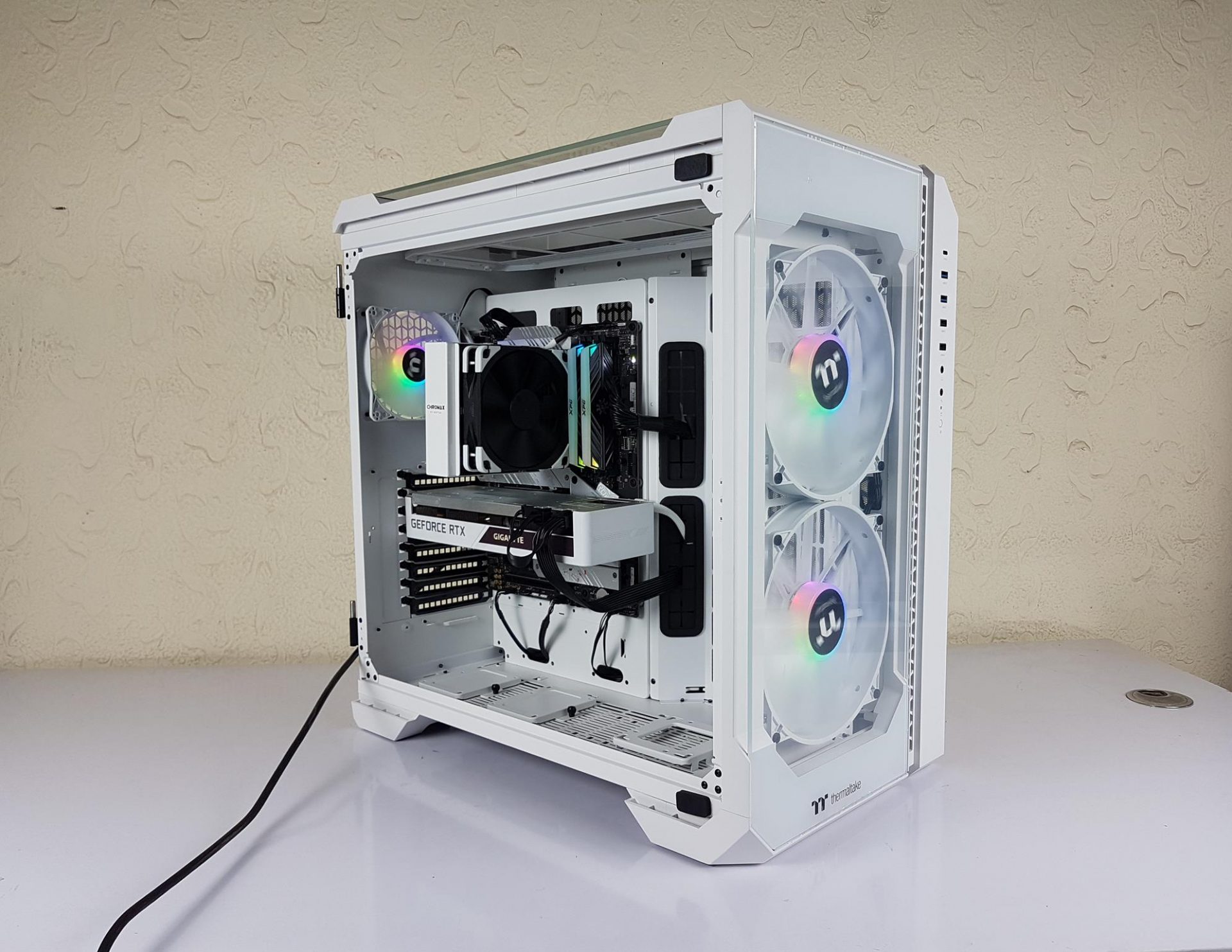 PC Casing With Fans