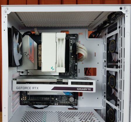 Next, the GIGABYTE GeForce RTX 3060 VISION OC 12G was installed. The card is sagging despite being low weight and a 2-slot design. (Image By Tech4Gamers)