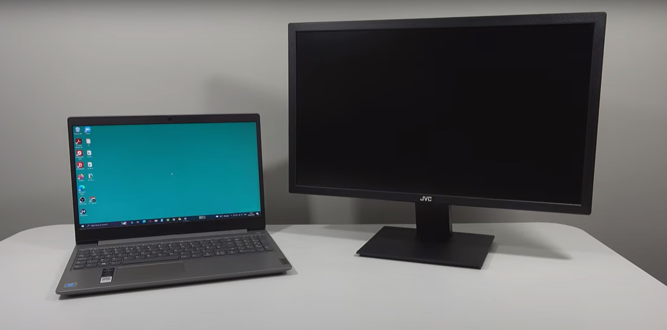 Can You Use A Monitor Without A PC? [You can!]