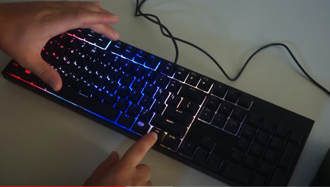 Changing the color of your keyboard pressing just two keys simultaneously