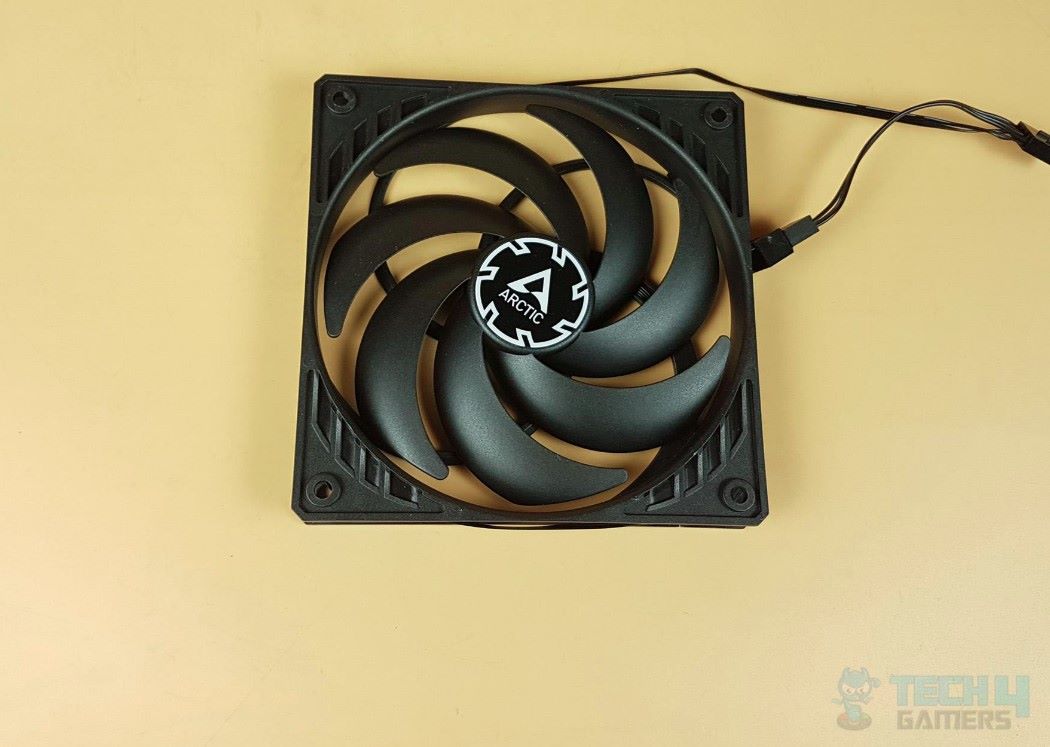 How To Clean PC Fans? [Step By Step] Tech4Gamers
