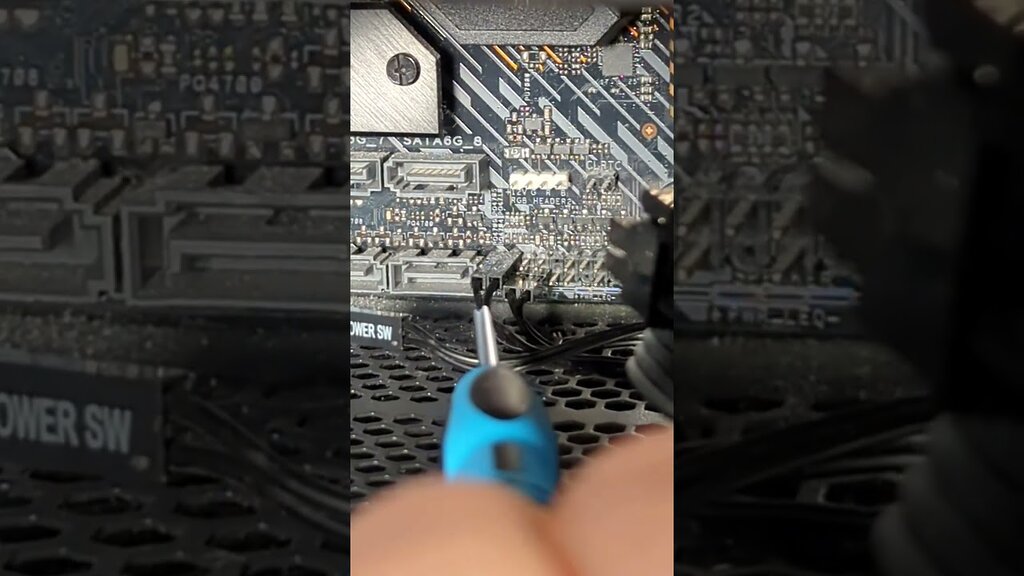 Short Circuit Pins Using Screwdriver