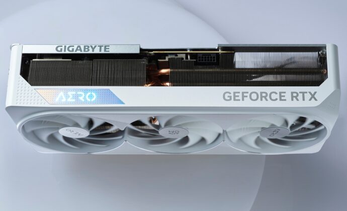 Gigabyte AERO OC GeForce RTX 4070 Ti SUPER