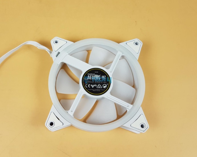 120mm Fan GAMDIAS AELOUS M2-1204R. Image Credits: Tech4Gamers