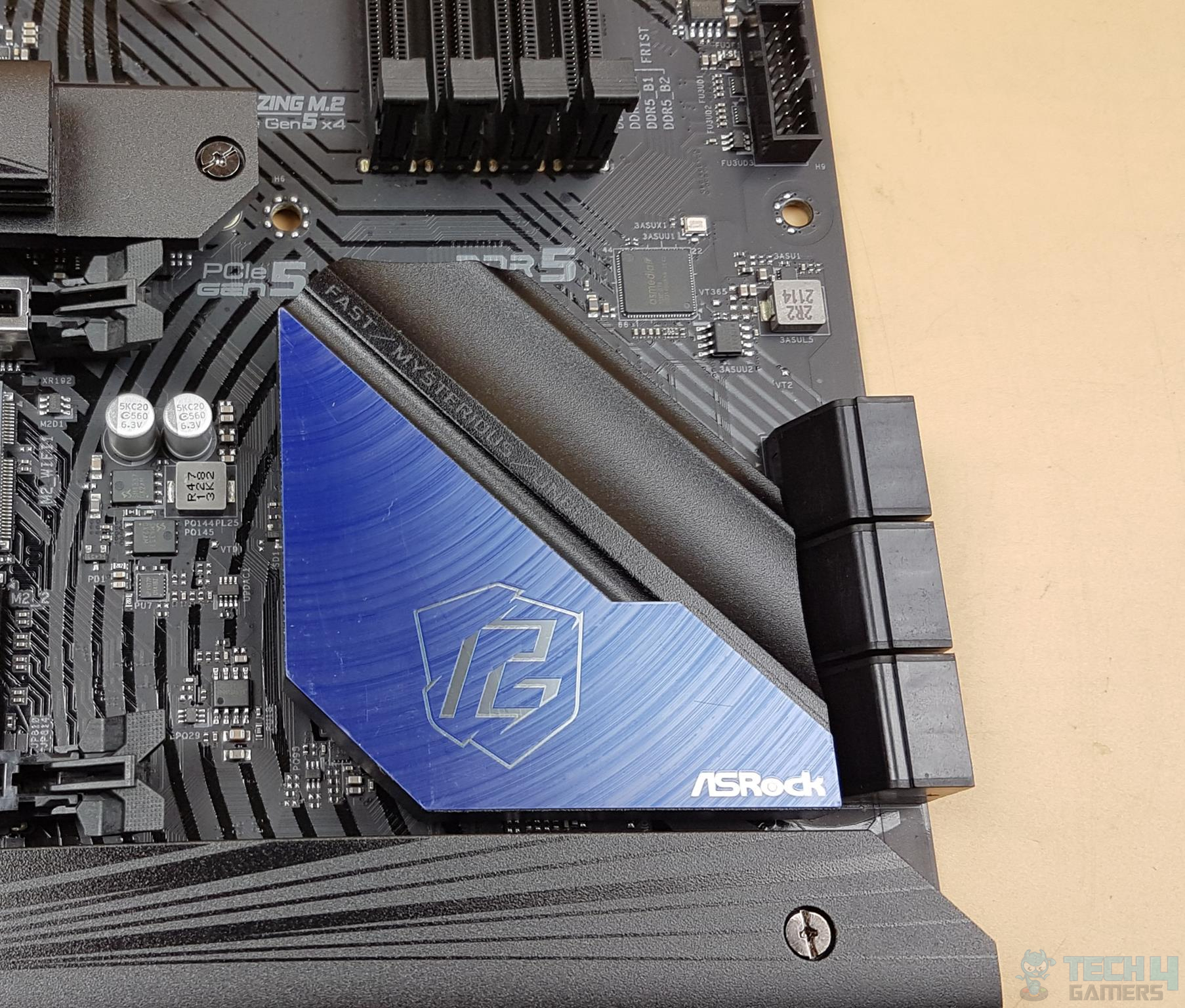 ASRock Z790 PG Riptide - Chipset Cover