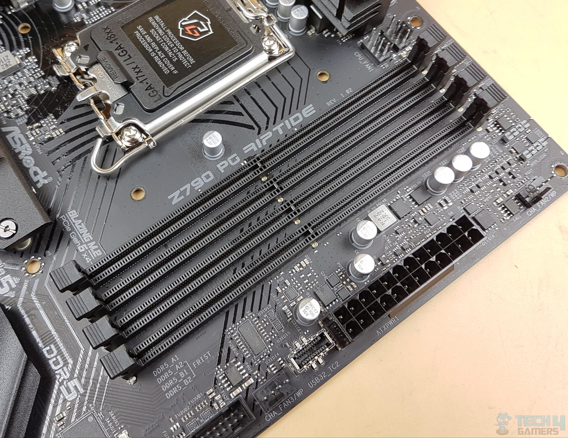 ASRock Z790 PG Riptide — 4x DDR5-based DIMM slots