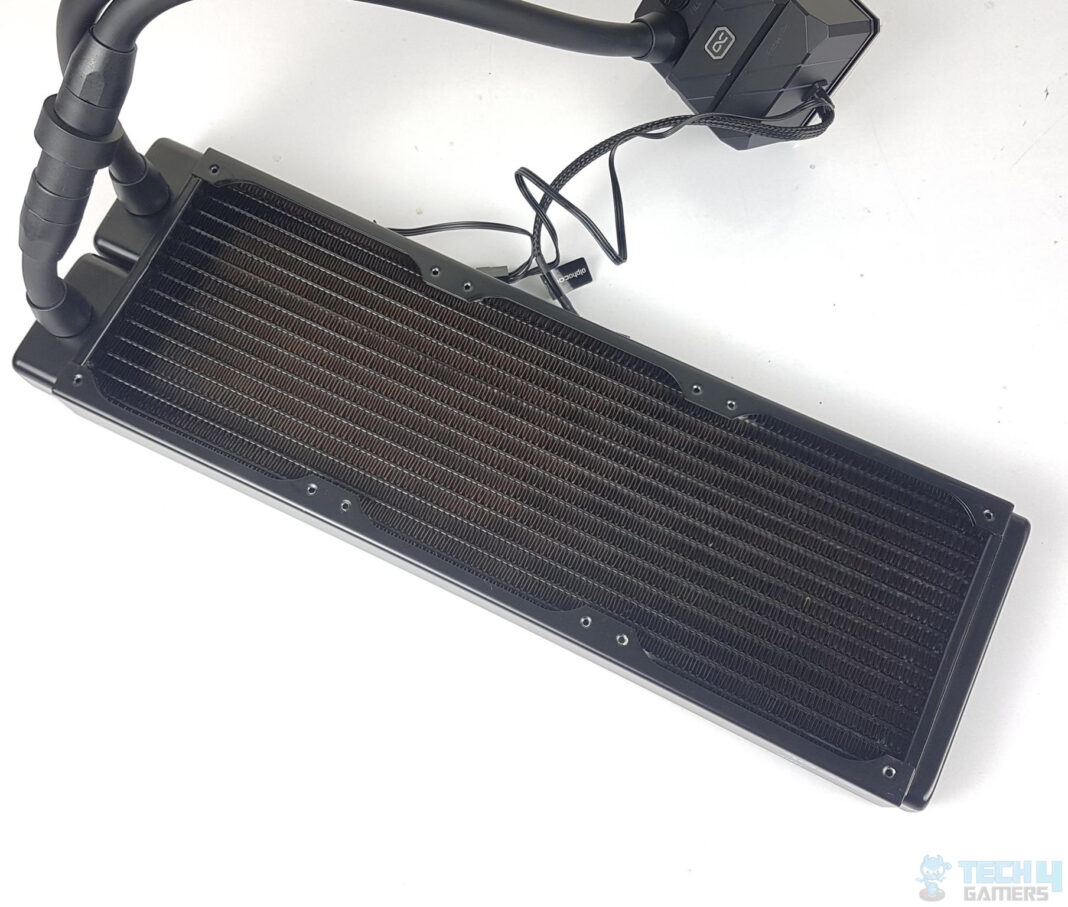 ALPHACOOL Eisbaer Pro HPE Aurora 360 CPU AIO Review