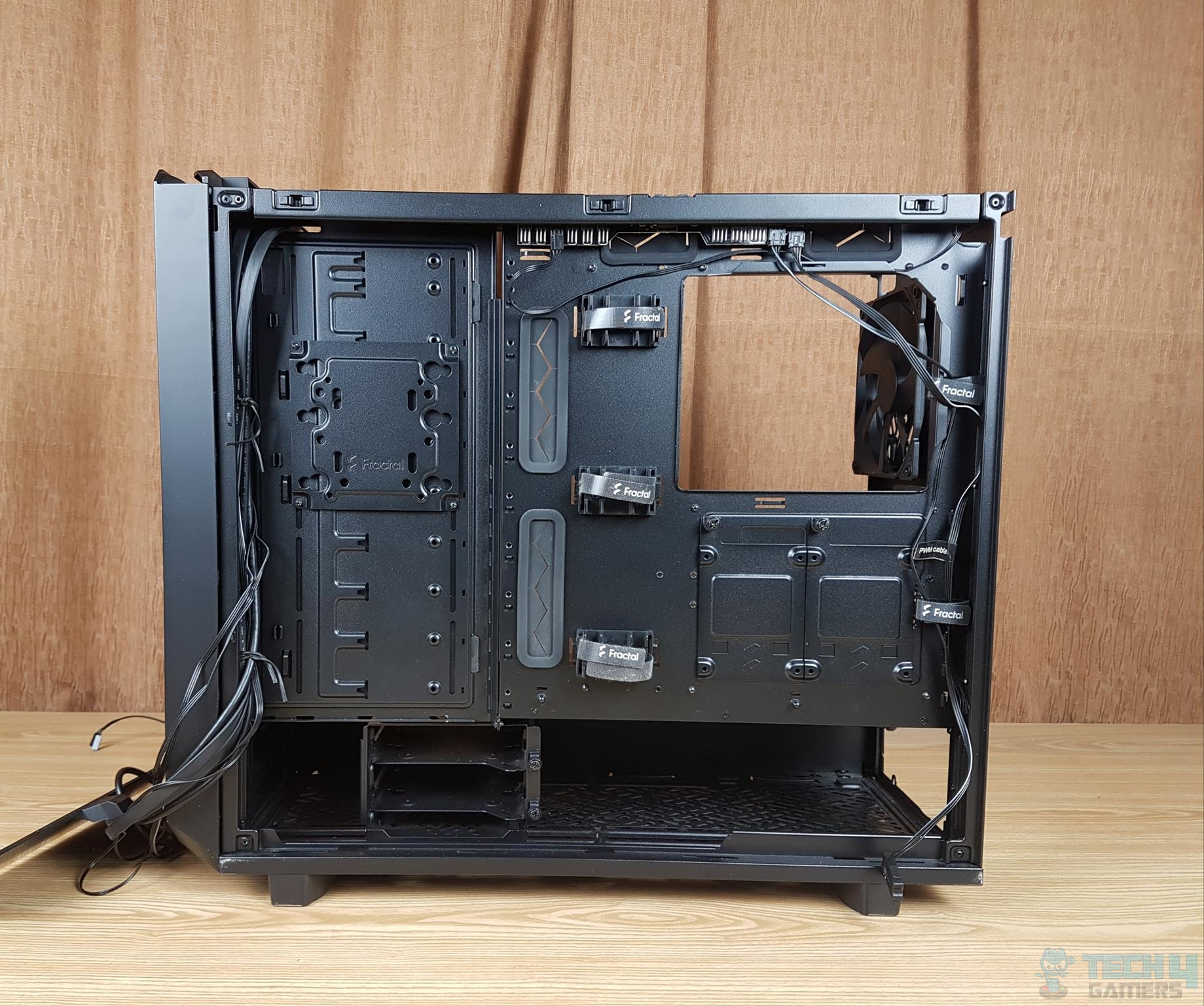 Fractal Design Meshify 2 — Back side with side panel and cover removed