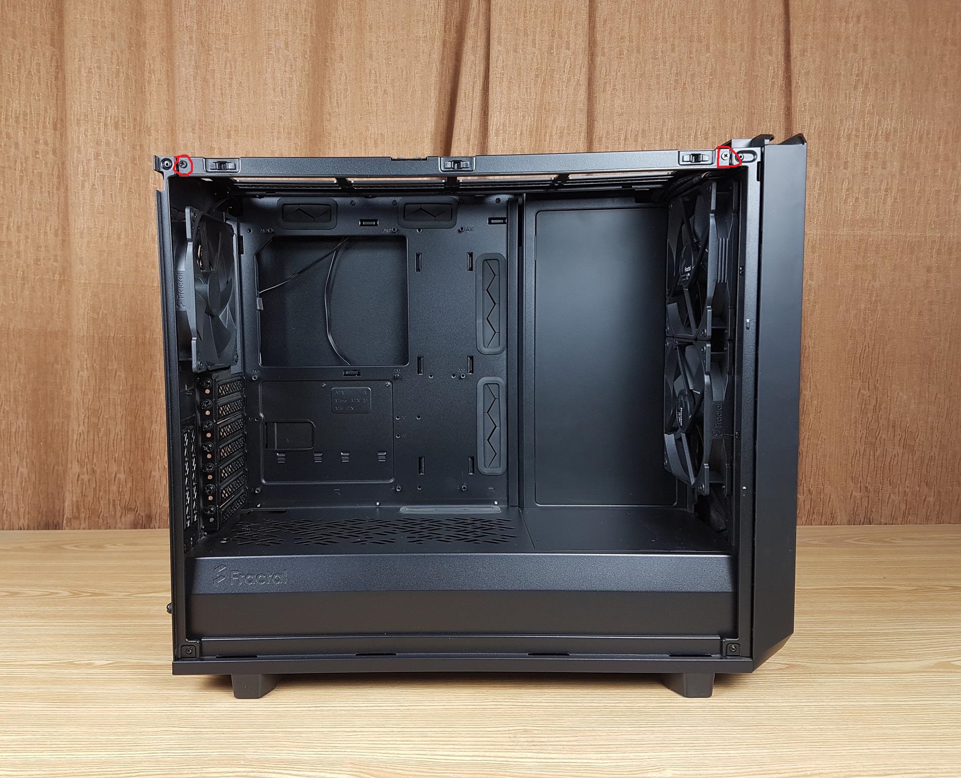 Fractal Design Meshify 2 — Side view of the case with top panel and dust filter removed