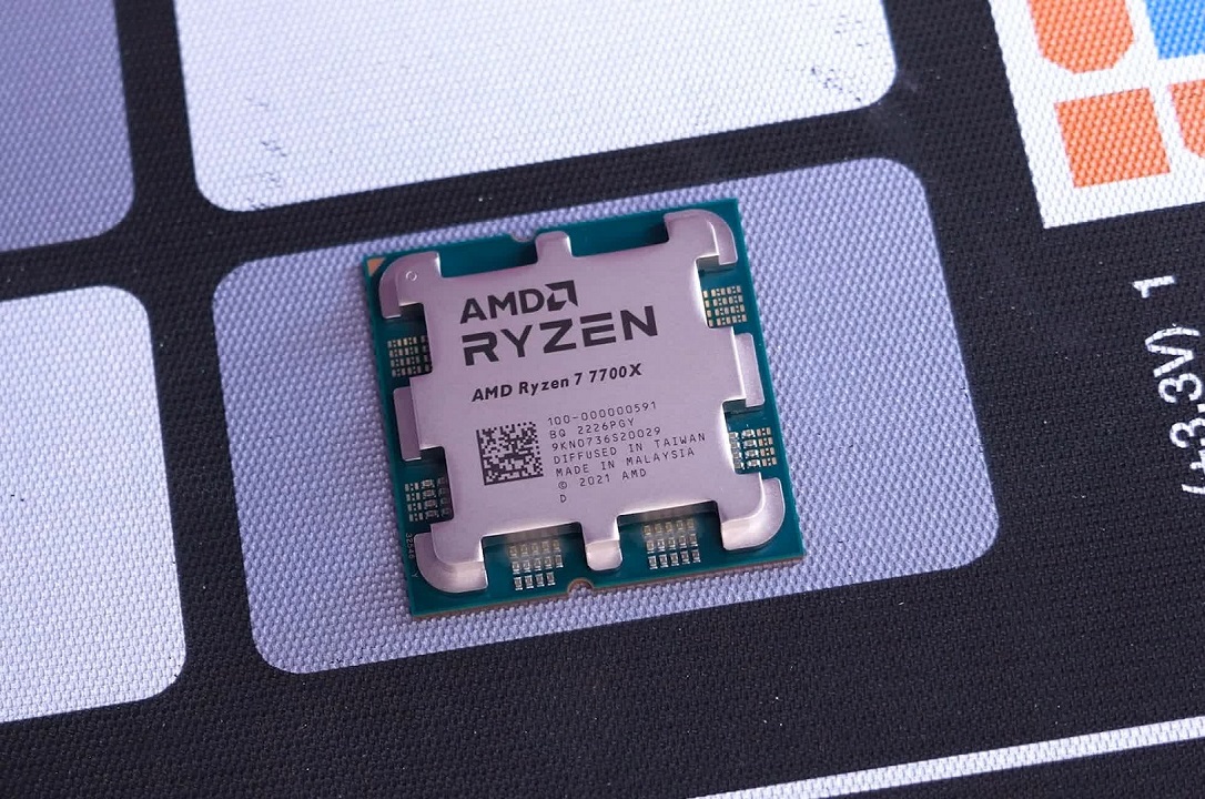 AMD Ryzen 7 7700X sees price drop to $299