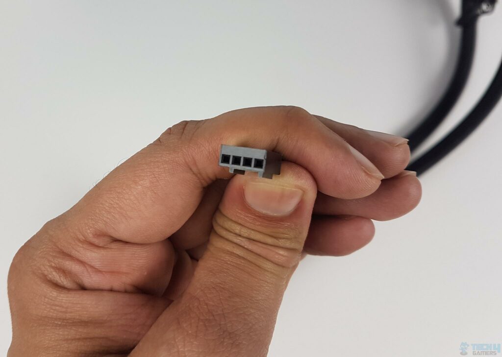 Fractal Design Celsius+ S36 Dynamic Cooler — 4-pin PWM connector