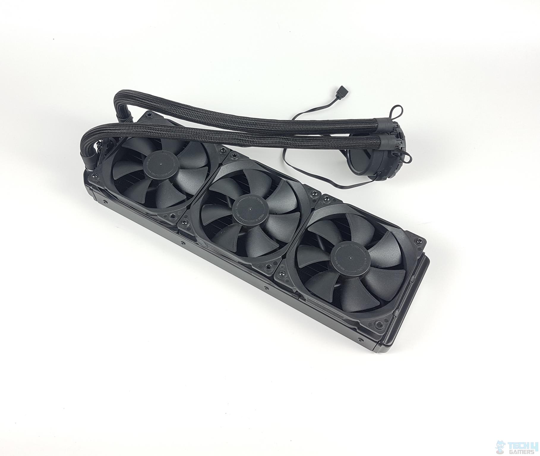 Fractal Design Celsius+ S36 Dynamic Cooler — Final installation