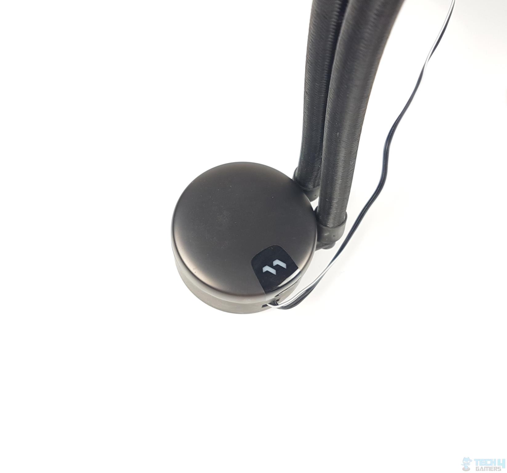 Fractal Design Lumen S36 RGB — Top Cover's Installation