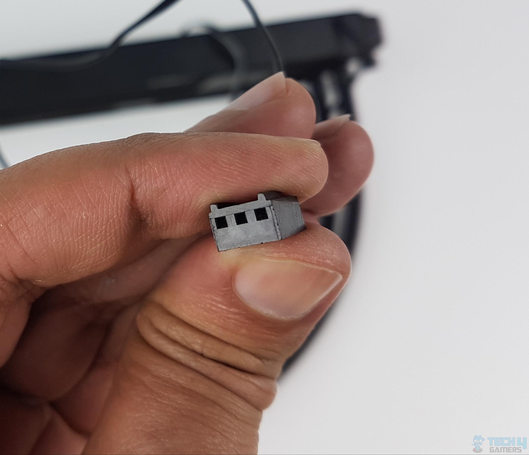 Fractal Design Lumen S36 RGB — 3-pin cable