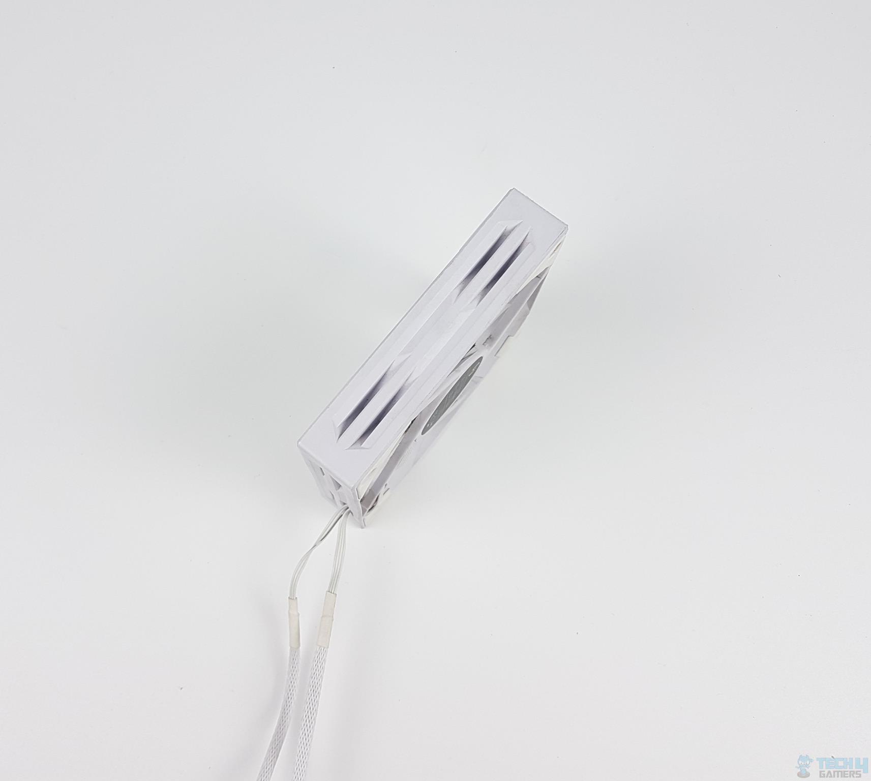 Lian Li GALAHAD 360 White Cooler — Frame of the fan