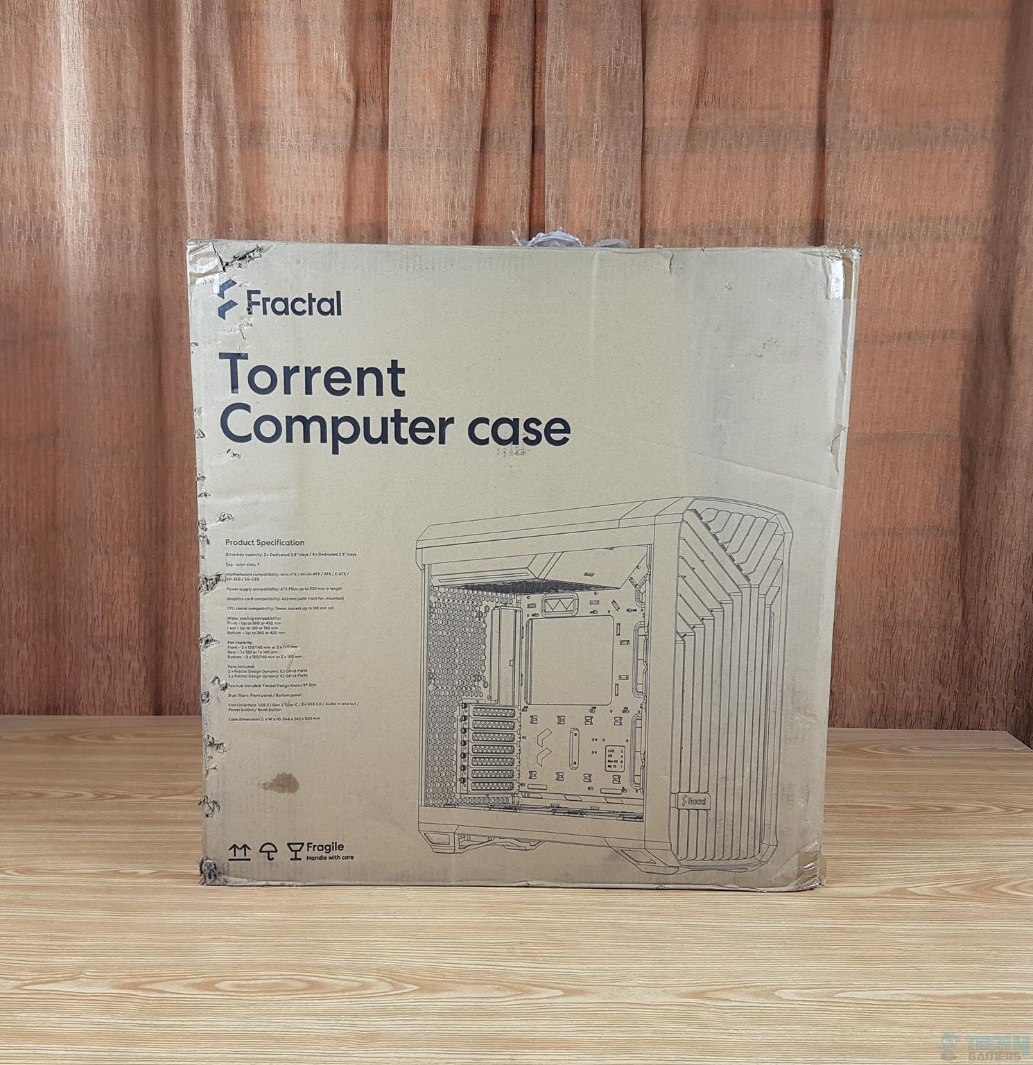 Fractal Design Torrent White TG Clear Tint PC Case — Packaging