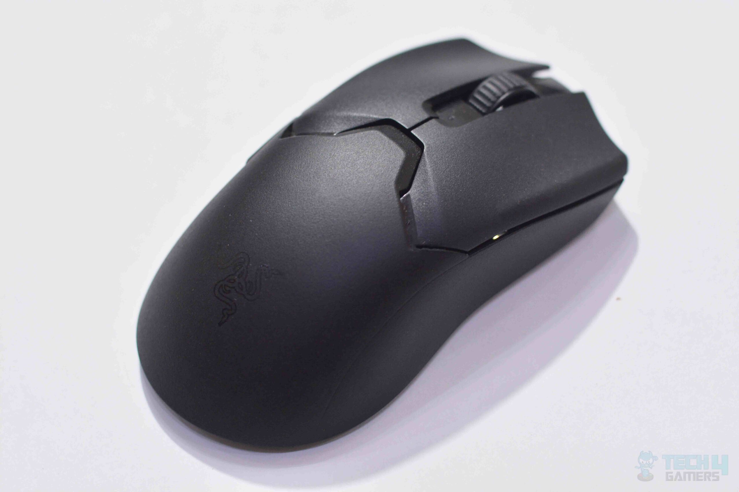 Razer Viper V2 Pro Review: The Most Controversial Mouse? - Tech4Gamers