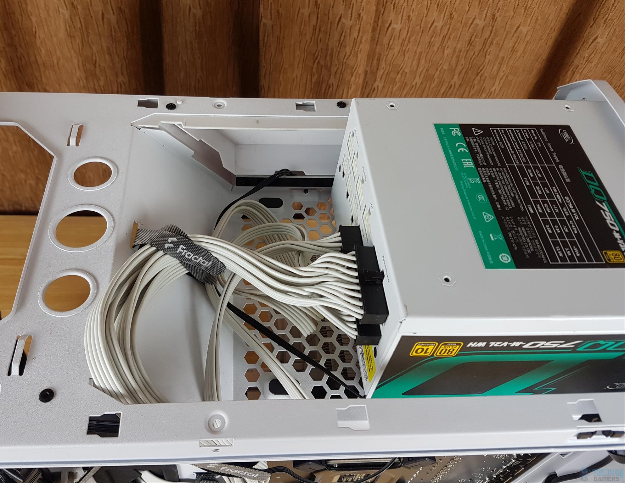 Fractal Design Torrent White TG Clear Tint PC Case — PSU cables