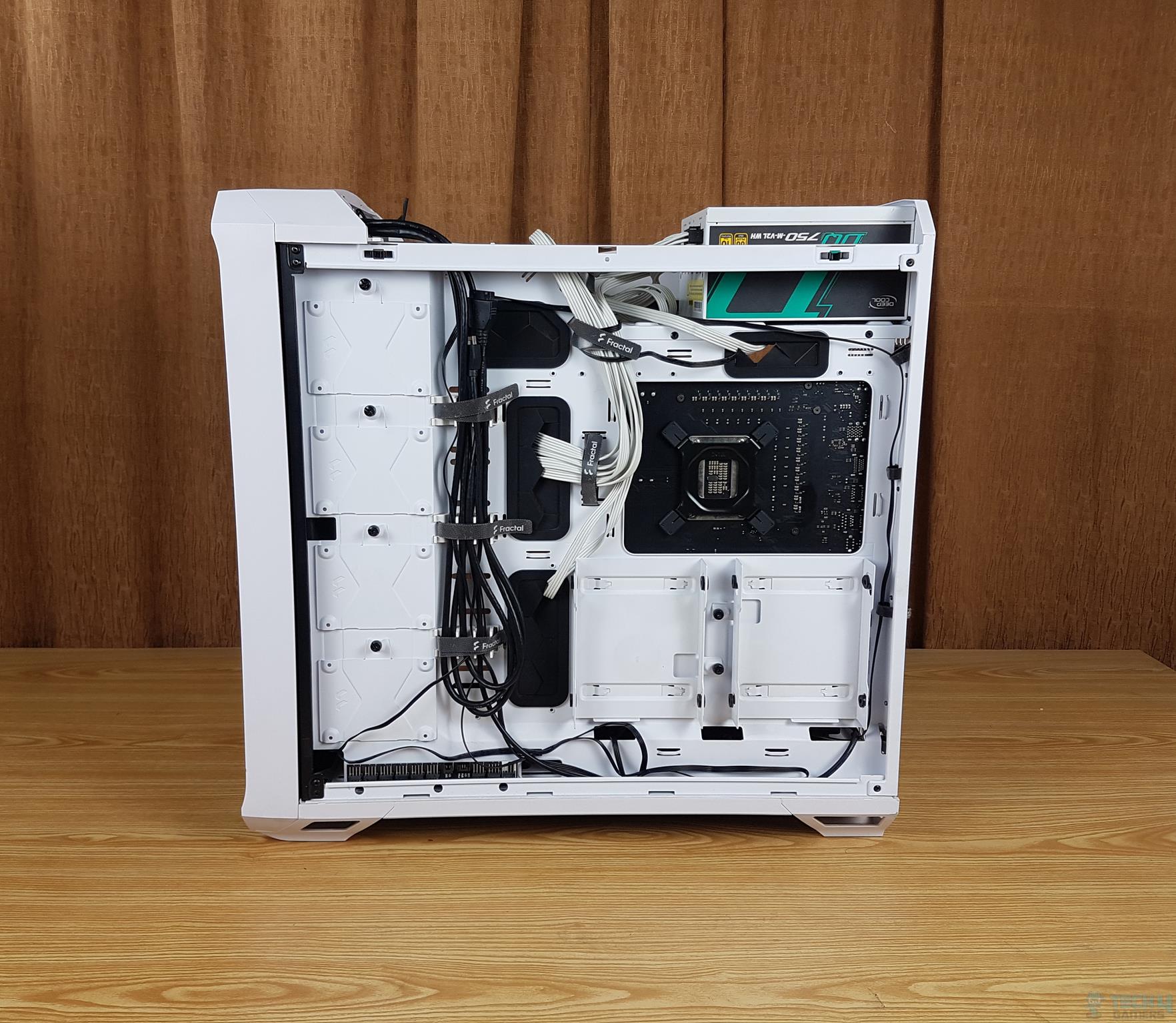 Fractal Design Torrent White TG Clear Tint PC Case — Cable Management