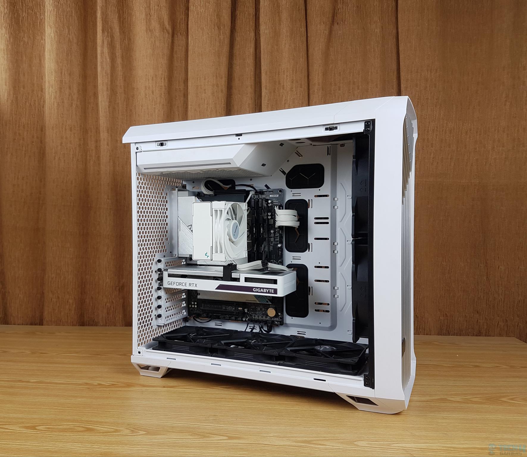 Fractal Design Torrent White TG Clear Tint PC Case — The final assembled build