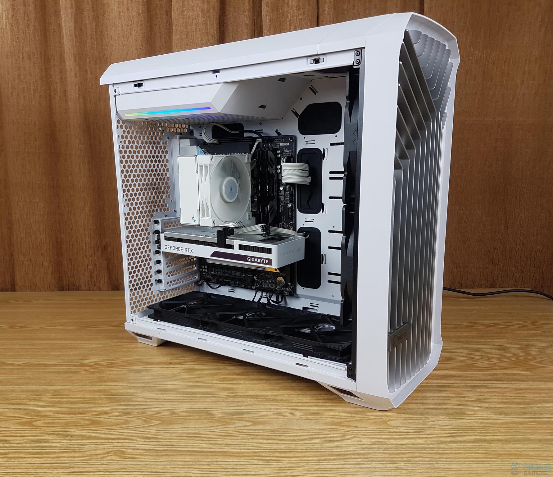 Fractal Design Torrent White TG Clear Tint PC Case — Successful POST