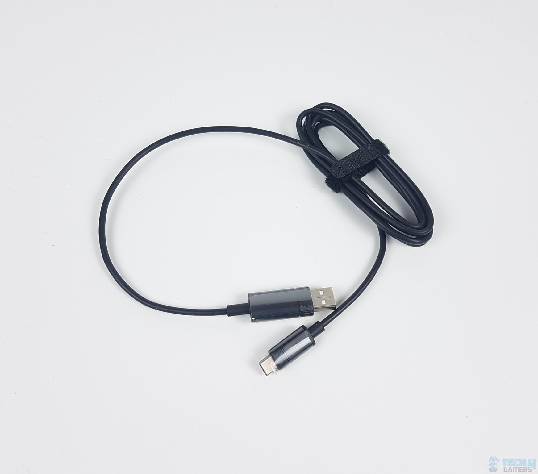 CORSAIR Sabre RGB Pro Wireless Gaming Mouse — 1.8m drag-reducing Paracord