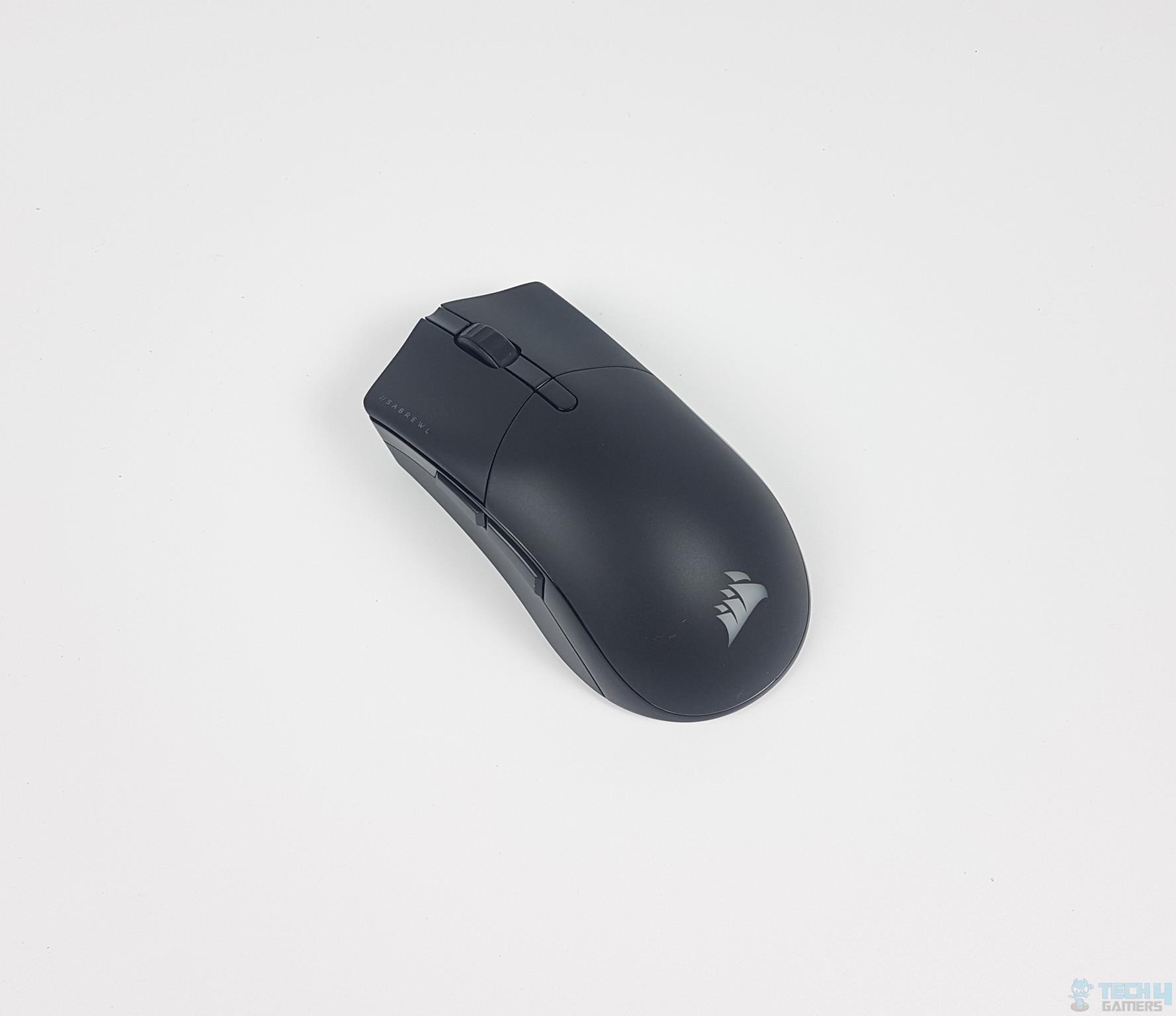 CORSAIR Sabre RGB Pro Wireless Gaming Mouse — The design of the mouse
