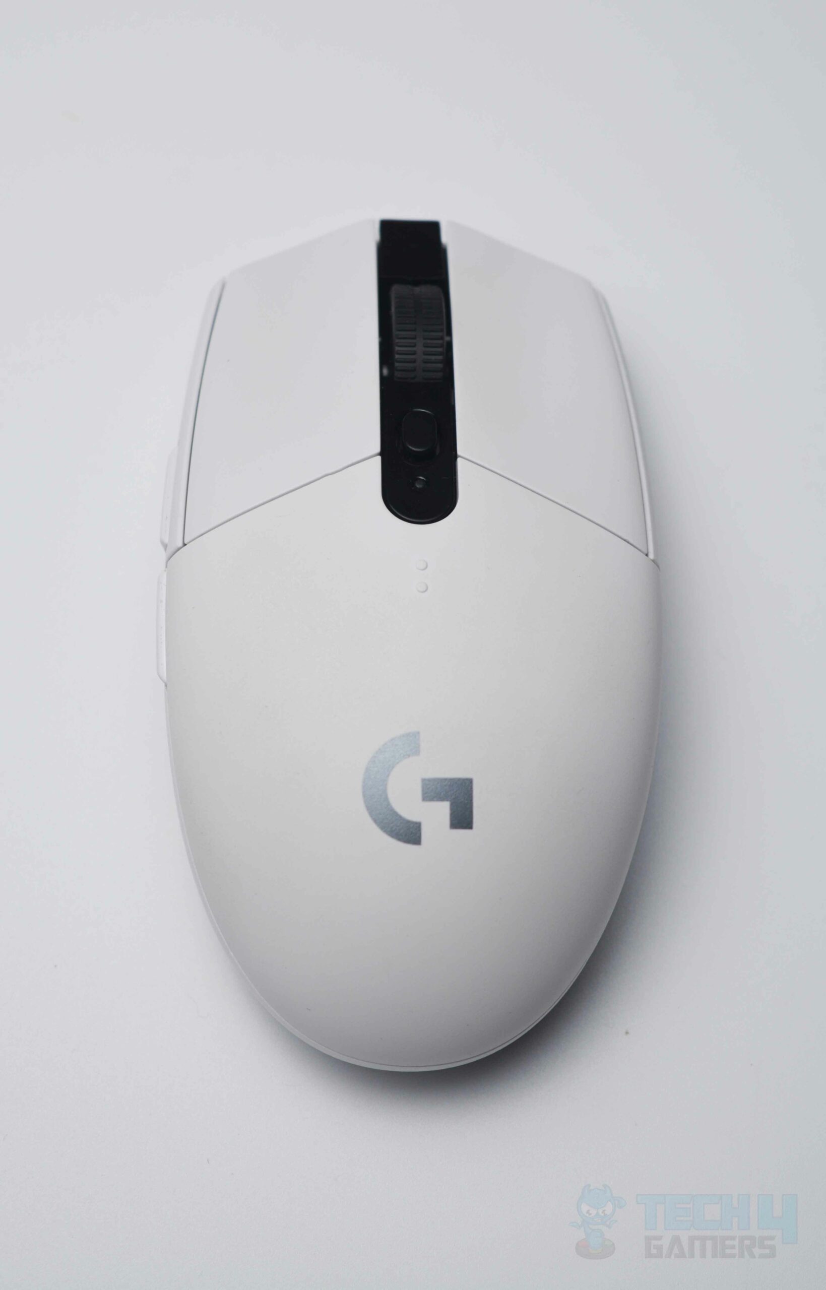 Logitech G305 Ambidextrous Design