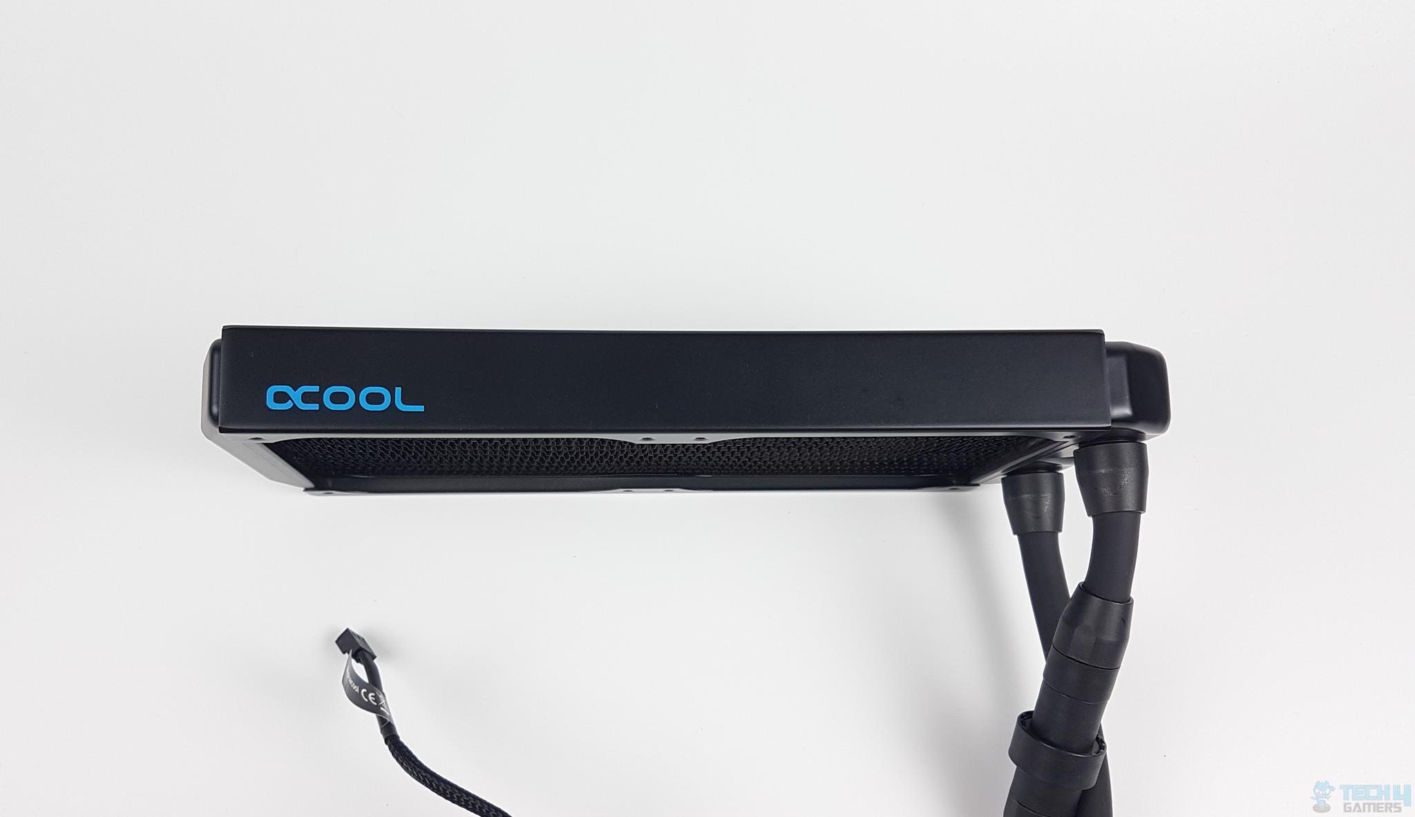 Alphacool Eisbaer PRO AURORA Digital - 240 CPU AIO — Radiator Side View