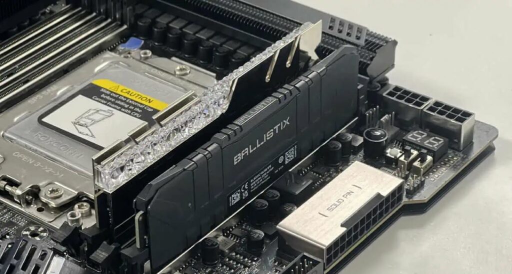 Different RAM Sticks Sharing A Single Motherboard