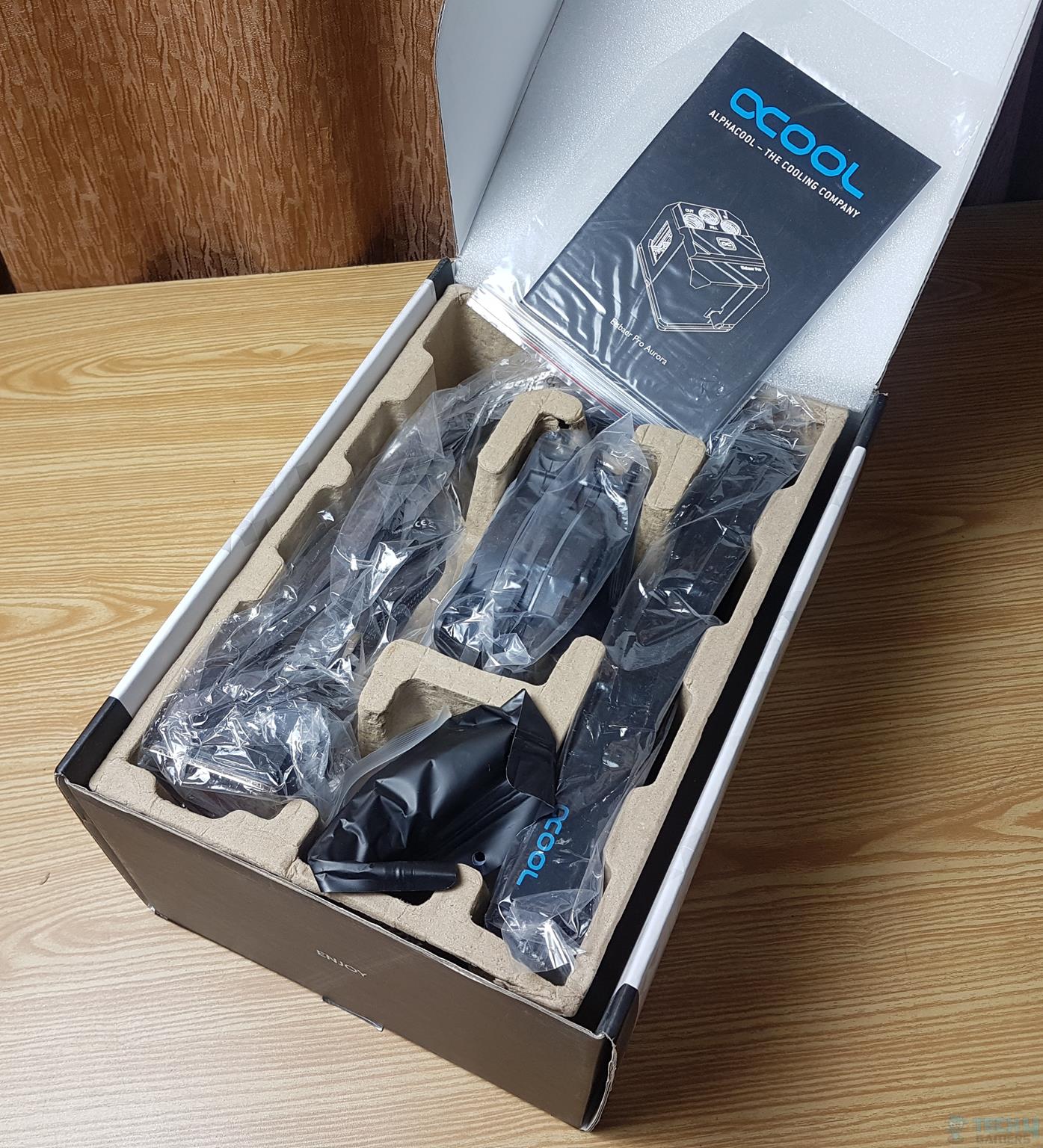 ALPHACOOL Eisbaer PRO AURORA 280 CPU AIO — Packing Box 3