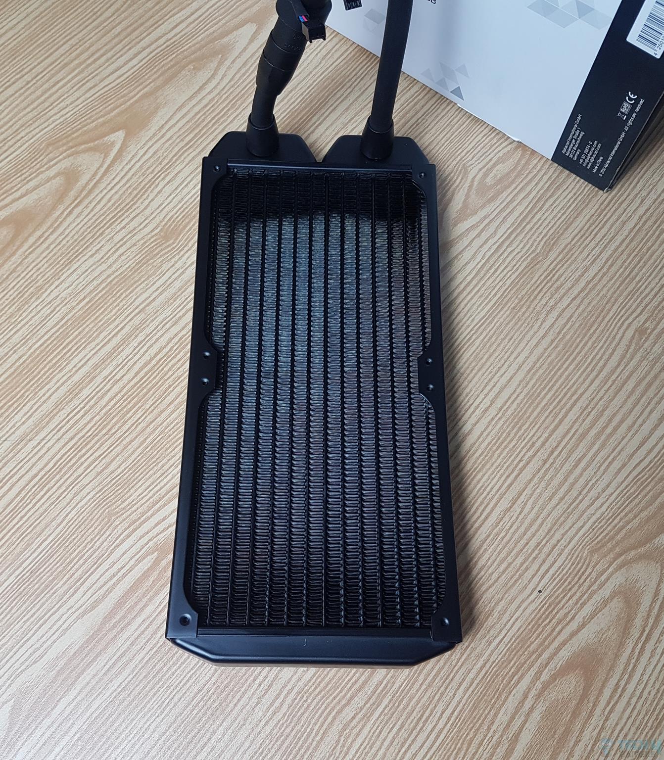 ALPHACOOL Eisbaer PRO AURORA 280 CPU AIO — Radiator 1