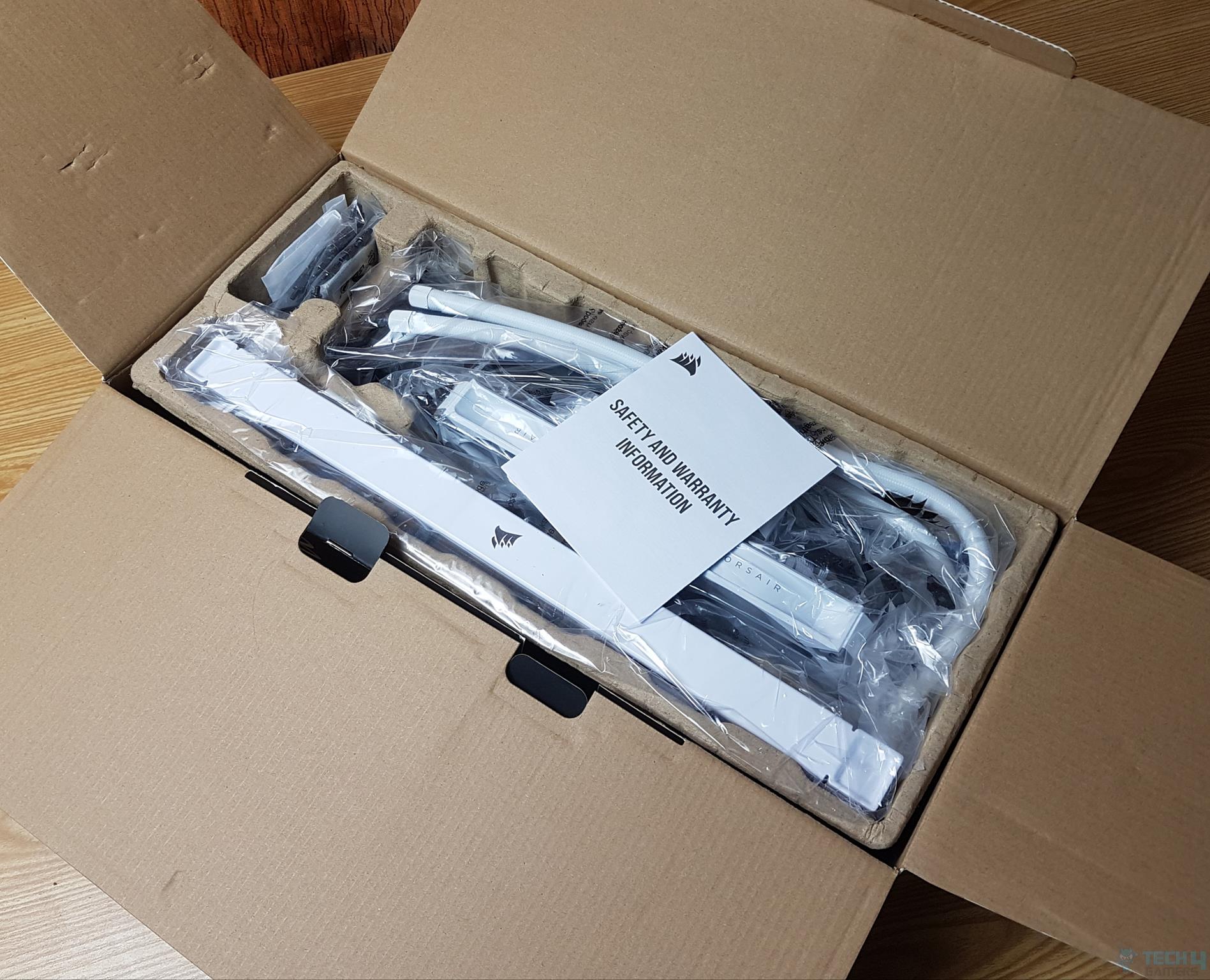 CORSAIR iCUE H150i Elite Capellix XT — Packing Box 7